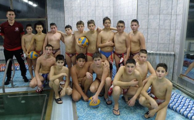 Mladi vaterpolisti Radničkog