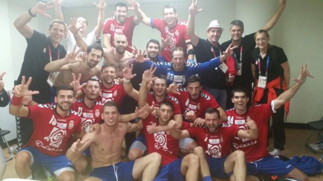 887578_870043569755001_6149677317513857178_o