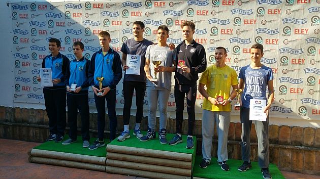 Juniori trostav ekipno Foto Nikola Maric