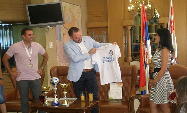 Poklon za Nikolu Urosevica